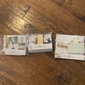 Target bullseye’s holiday Decor Prop pack, reindeer/hot cocoa NEW.